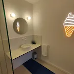 Апартаменты Carisan1 - 6 Min To Beach, Modern, Bright