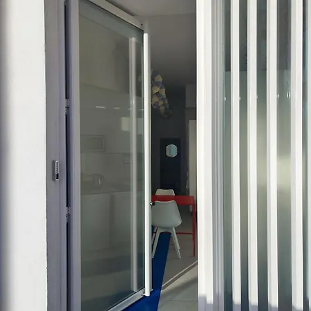 Carisan1 - 6 Min To Beach, Modern, Bright Apartman *