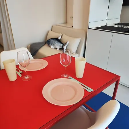 Apartman Carisan1 - 6 Min To Beach, Modern, Bright *