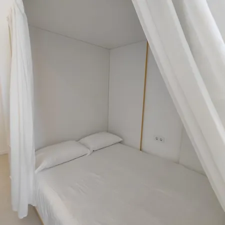 Carisan1 - 6 Min To Beach, Modern, Bright *