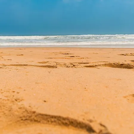Apartamento Carisan1 - 6 Min To Beach, Modern, Bright