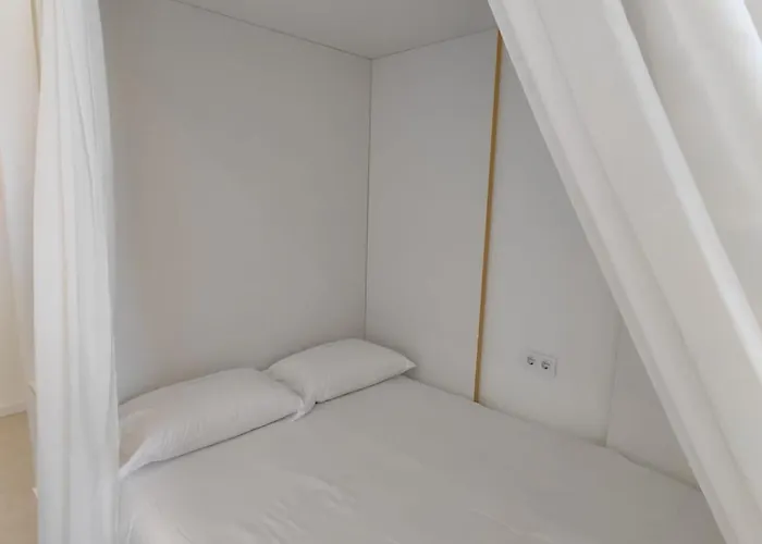Apartamento Carisan1 - 6 Min To Beach, Modern, Bright *