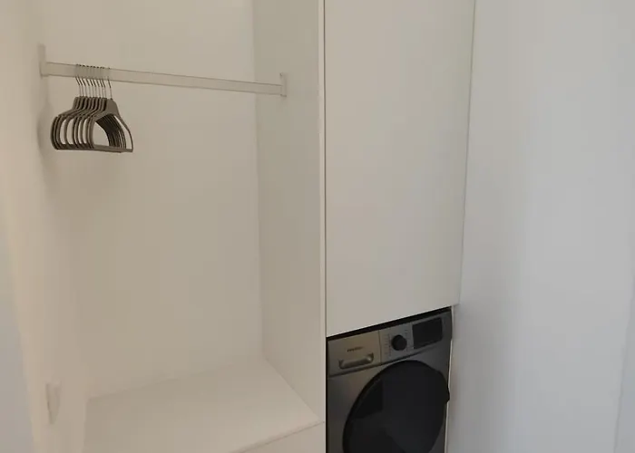 Carisan1 - 6 Min To Beach, Modern, Bright Apartamento *