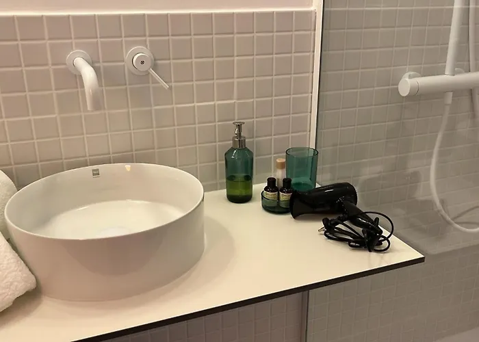 Apartamento Carisan1 - 6 Min To Beach, Modern, Bright