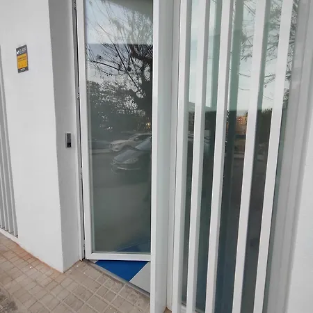 Carisan1 - 6 Min To Beach, Modern, Bright Apartamento